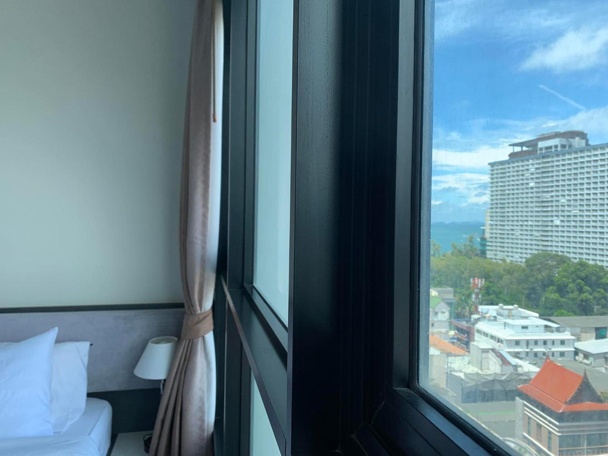 The Base Prime Apartment Pattaya Exterior photo