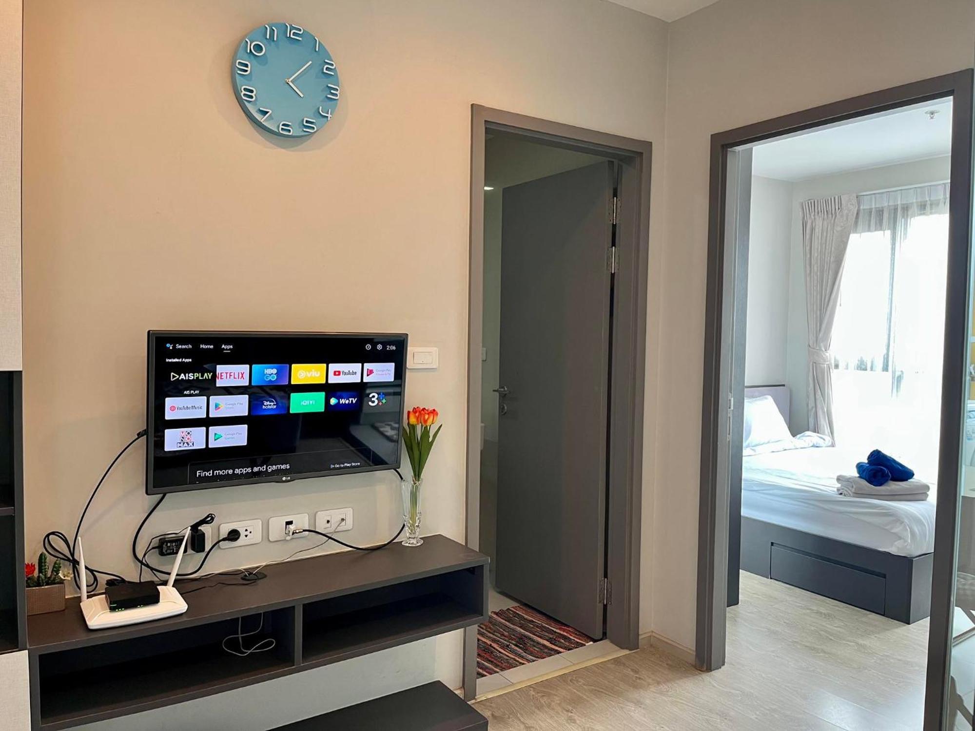 The Base Prime Apartment Pattaya Exterior photo